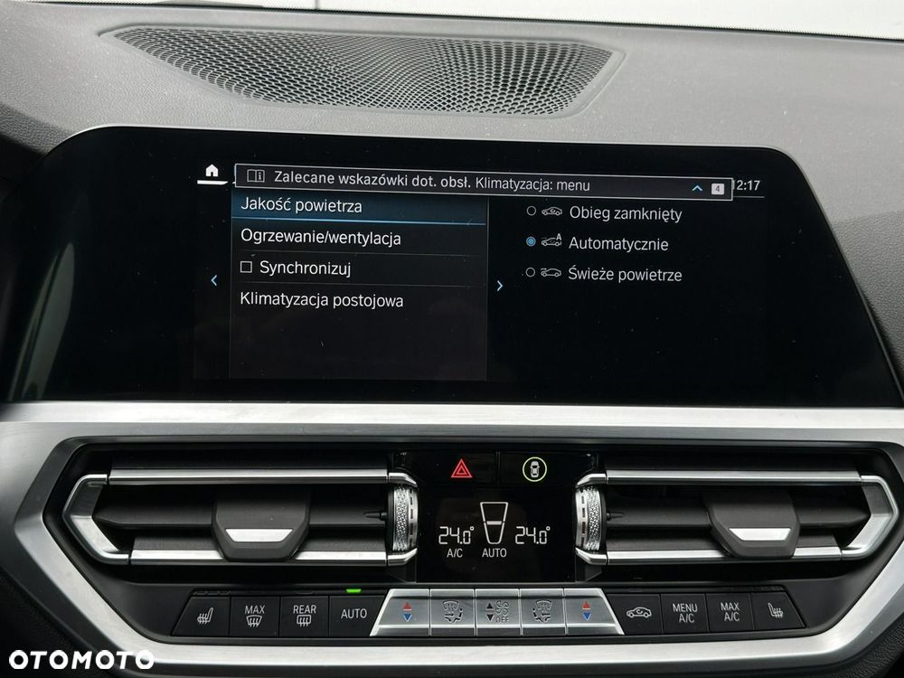 BMW Seria 3 330e PHEV M Sport - 33