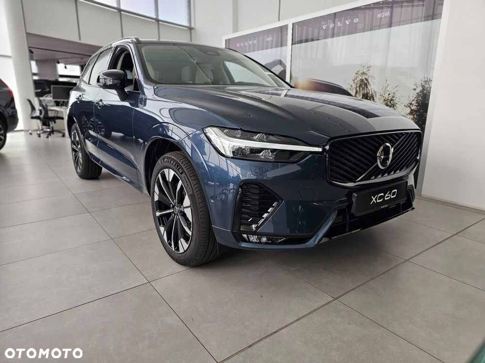 Volvo XC 60 B5 B AWD Ultra Dark - 2