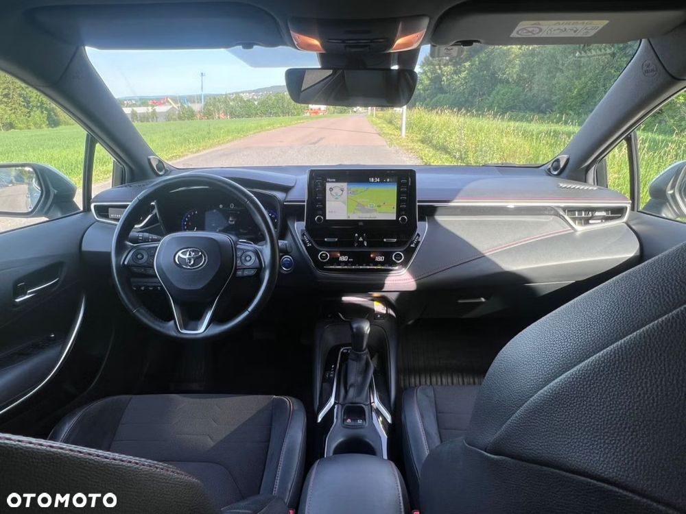 Toyota Corolla 2.0 Hybrid Executive - 19
