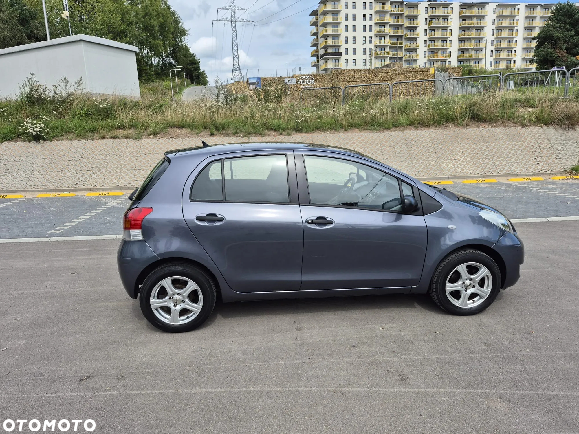 Toyota Yaris 1.0 Terra - 8