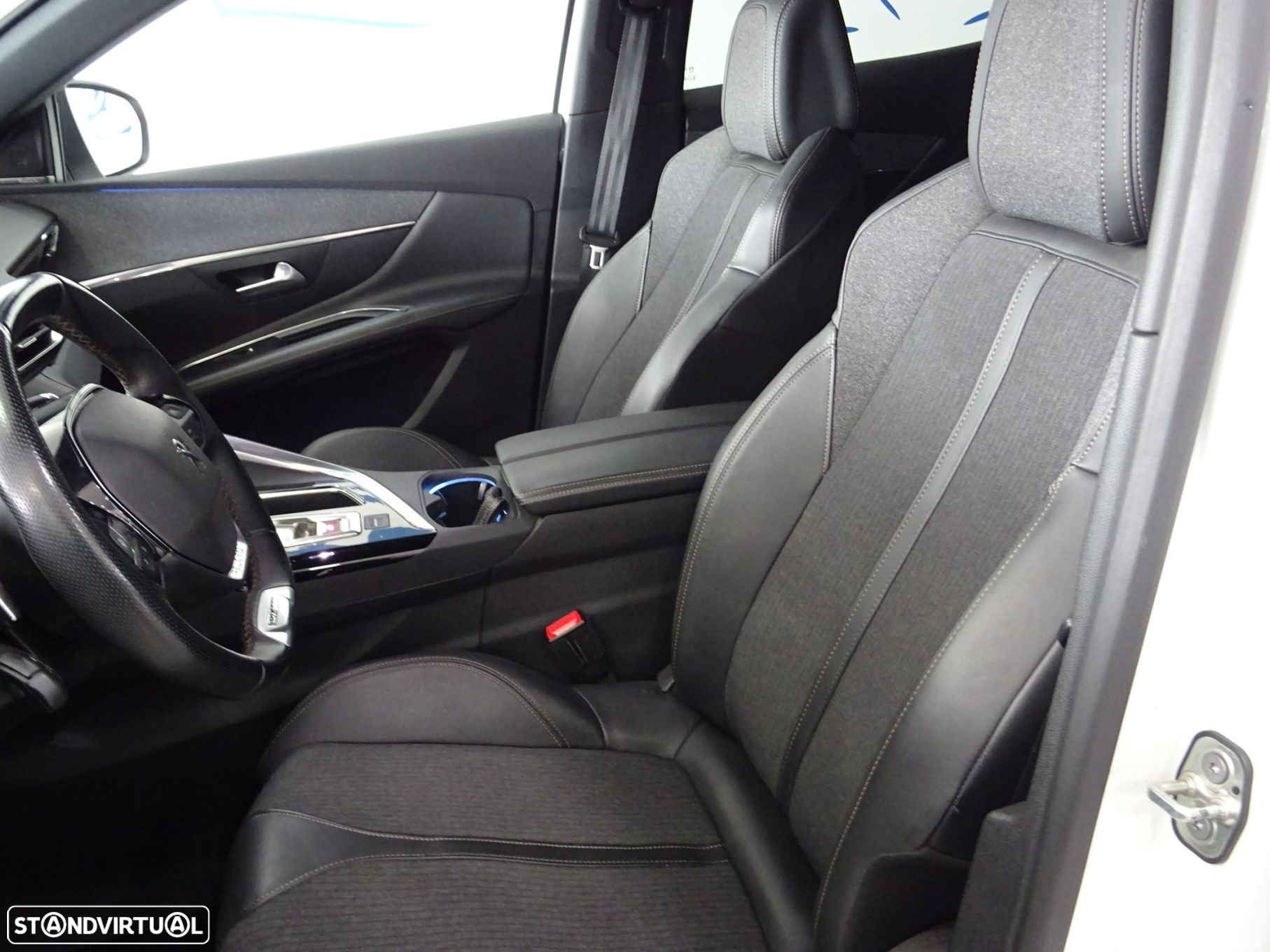 Peugeot 3008 1.5 BlueHDi GT Line EAT8 - 4