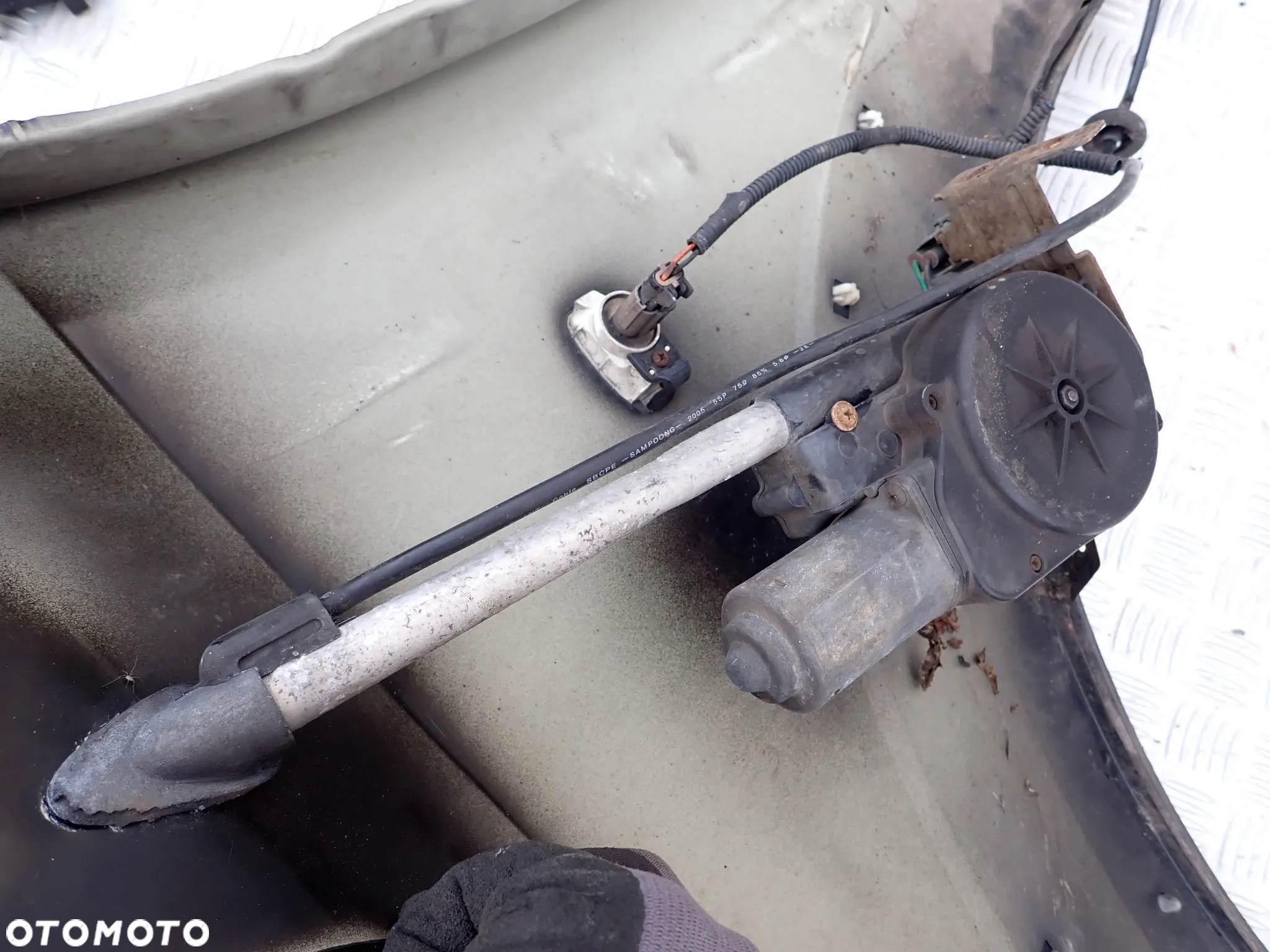 BŁOTNIK PRAWY PRZÓD ANTENA KIA SORENTO - 3