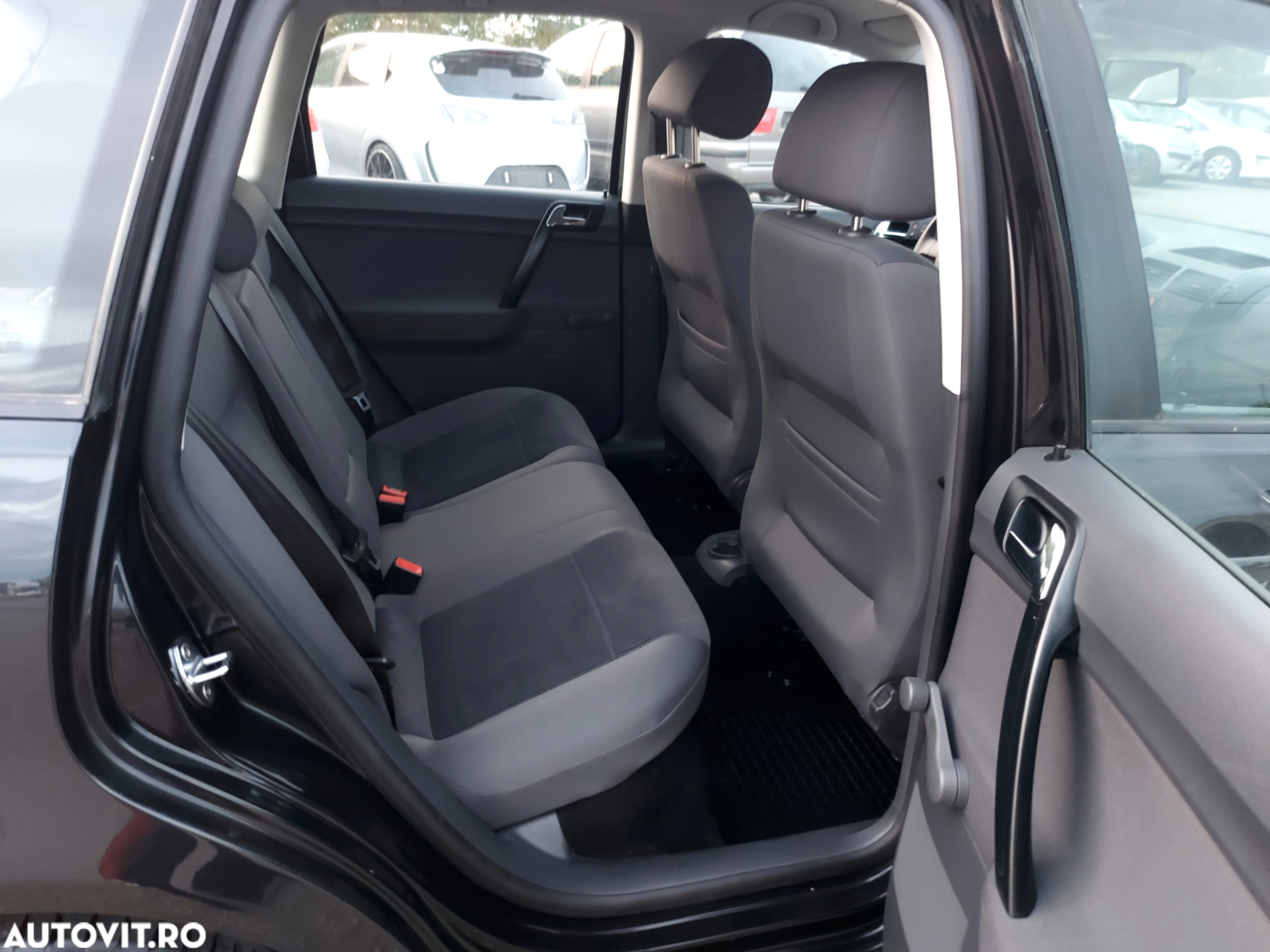Volkswagen Polo - 8