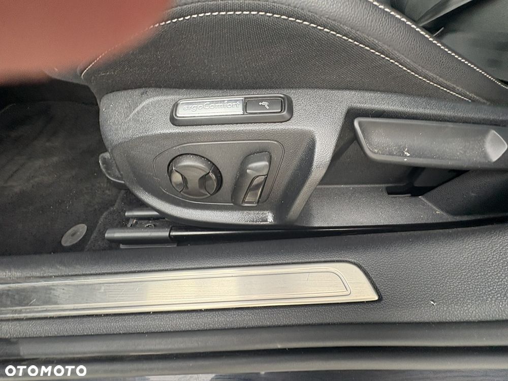Volkswagen Arteon 2.0 TSI R-Line DSG - 26