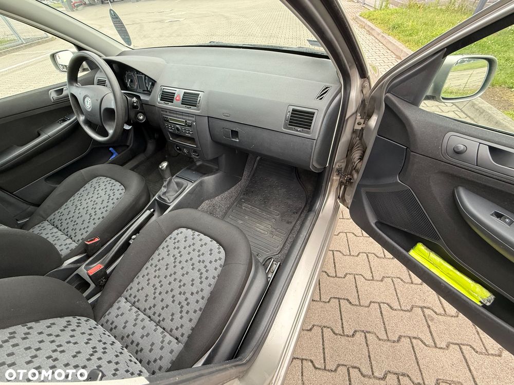 Skoda Fabia 1.2 12V Ambiente - 12