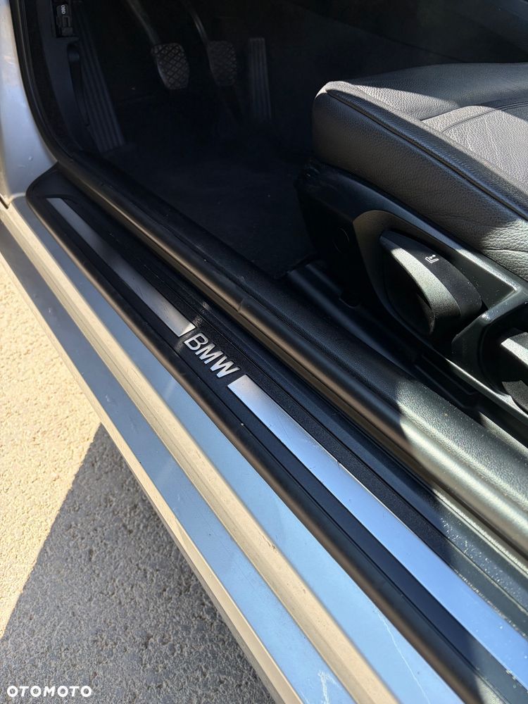BMW Seria 3 320i - 15
