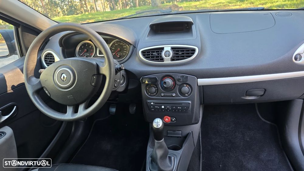 Renault Clio - 7