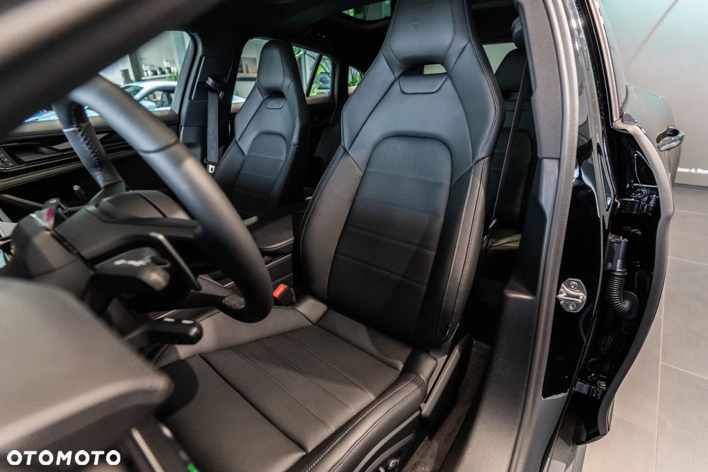 Porsche Panamera 4 E-Hybrid PHEV - 9