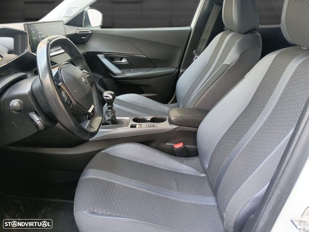 Peugeot 2008 1.5 BlueHDi Allure Pack - 11