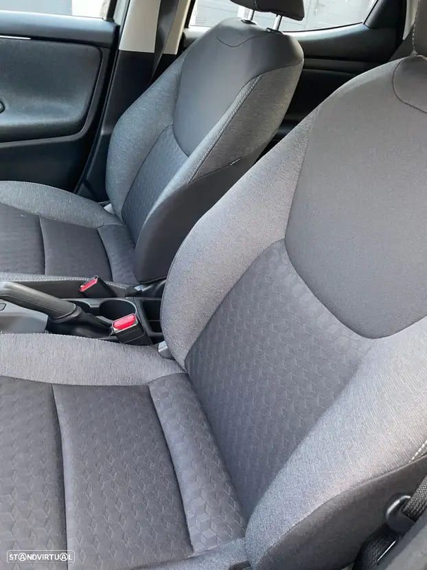 Toyota Yaris 1.0 VVT-i Comfort Plus - 4