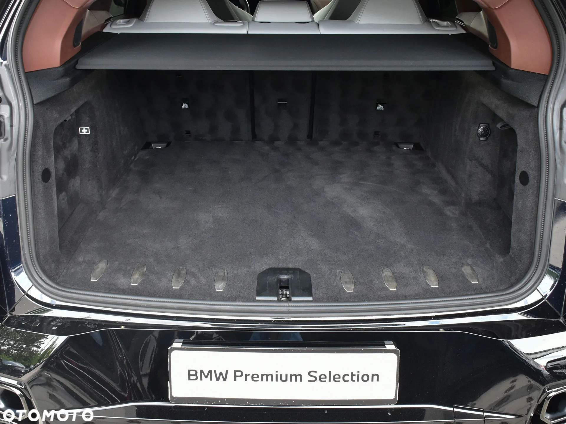 BMW XM - 9