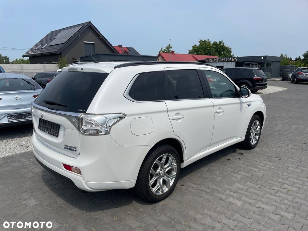 Mitsubishi Outlander 2.0 4WD Top - 6