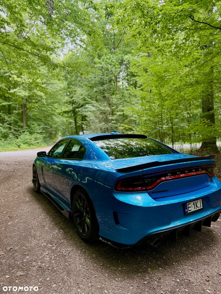 Dodge Charger 6.4 Scat Pack - 8