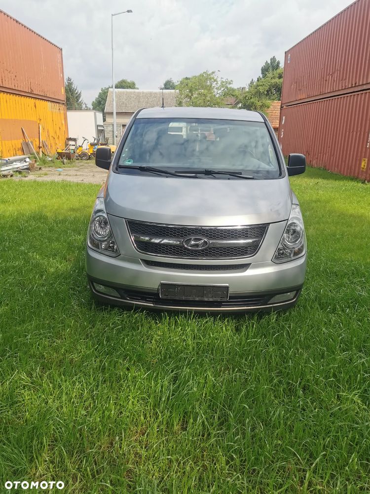 Hyundai H-1 - 16