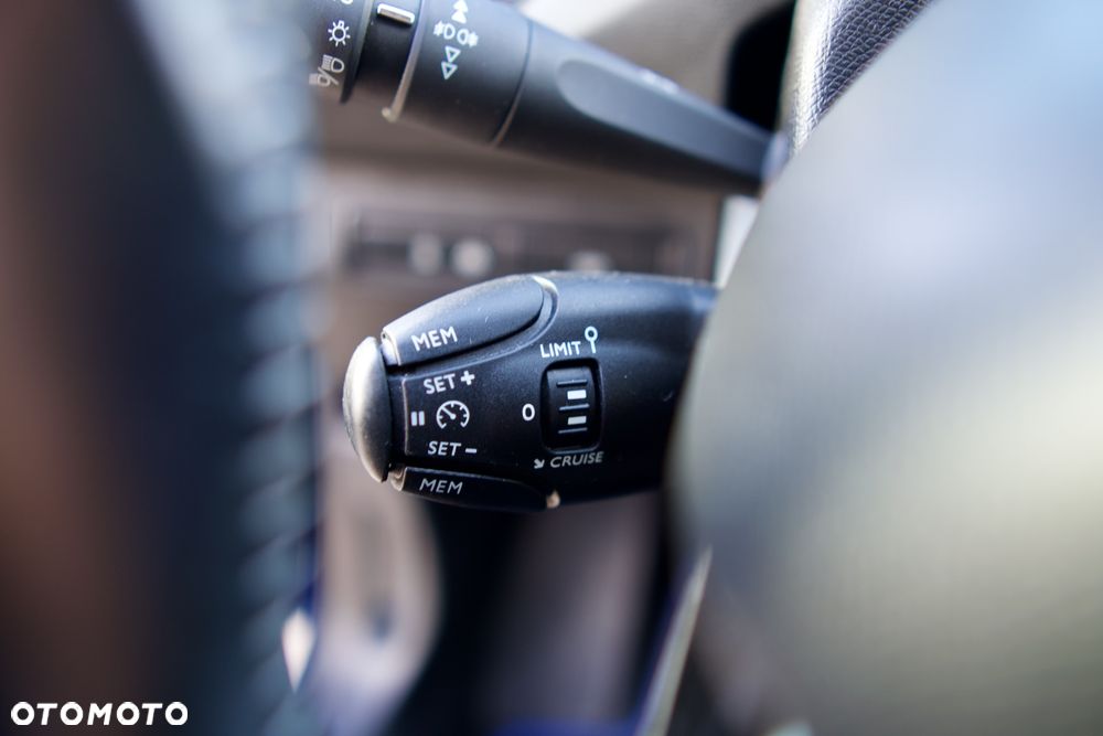 Peugeot 308 1.2 PureTech GPF Allure Pack S&S - 32