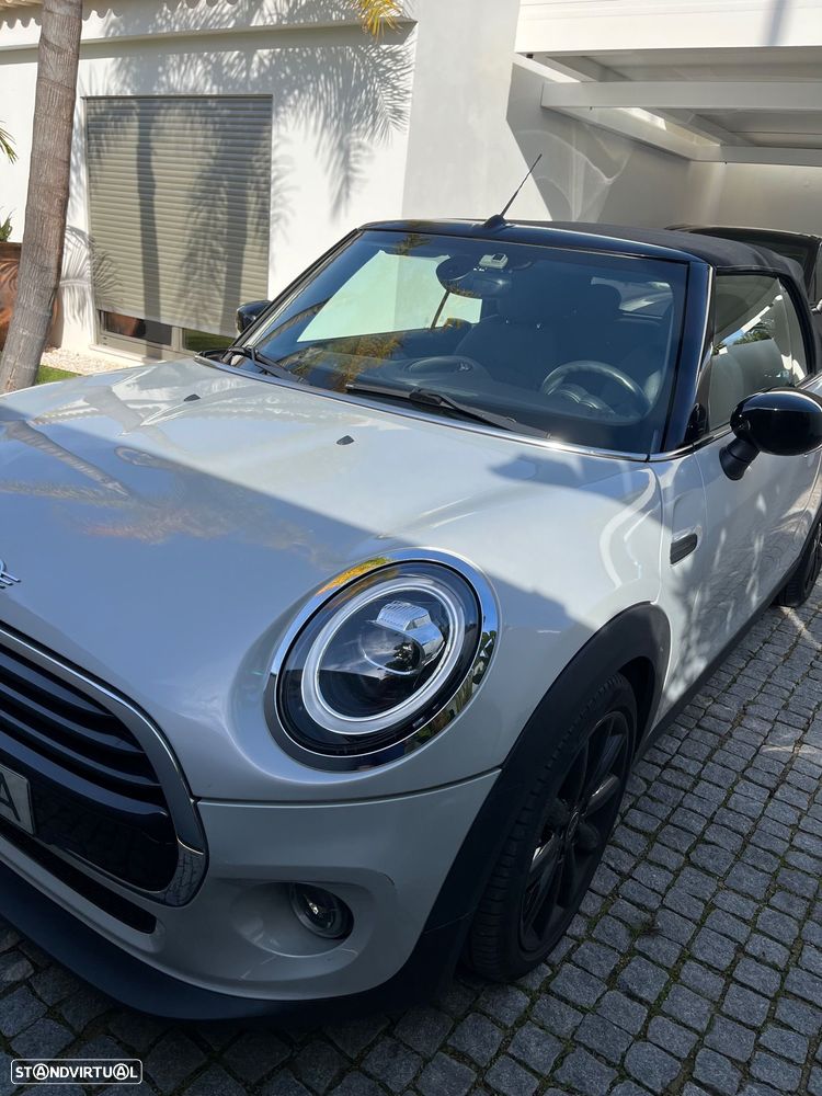 MINI Cabrio Cooper Auto. Sidewalk - 2