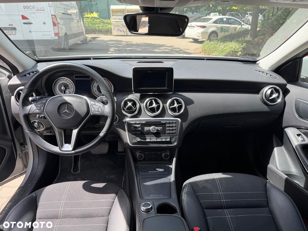 Mercedes-Benz Klasa A 200 (BlueEFFICIENCY) 7G-DCT - 3