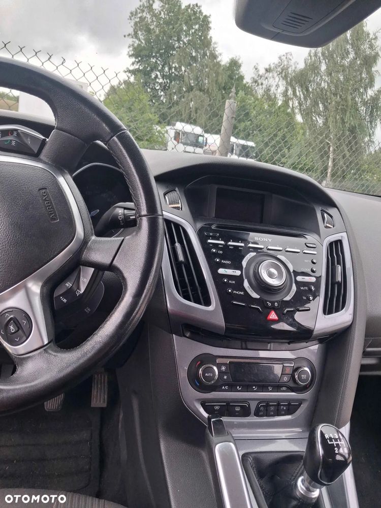 Ford Focus 1.6 EcoBoost Edition - 11