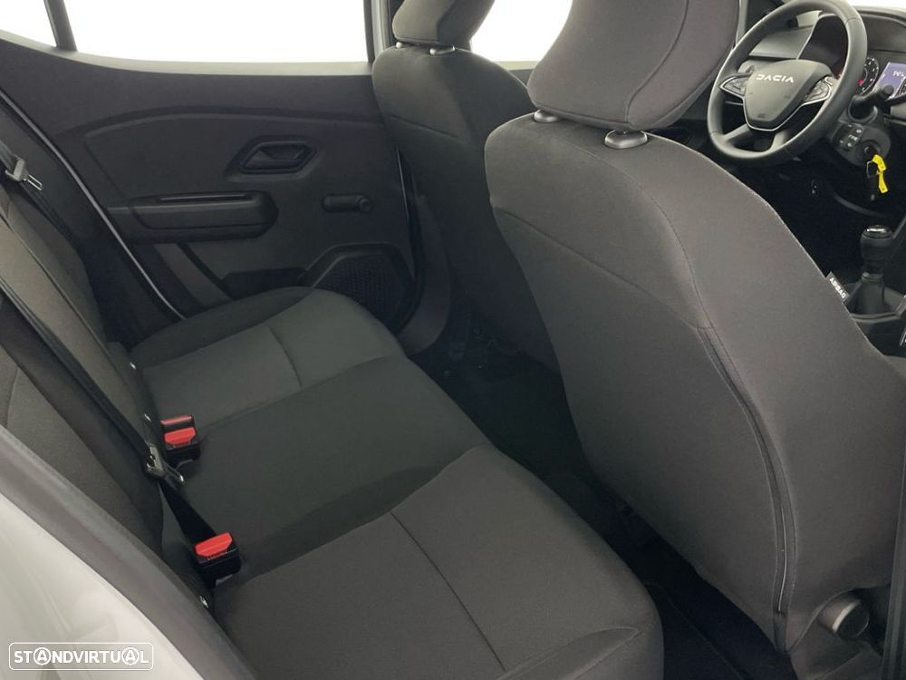 Dacia Sandero 1.0 SCe Essential - 24