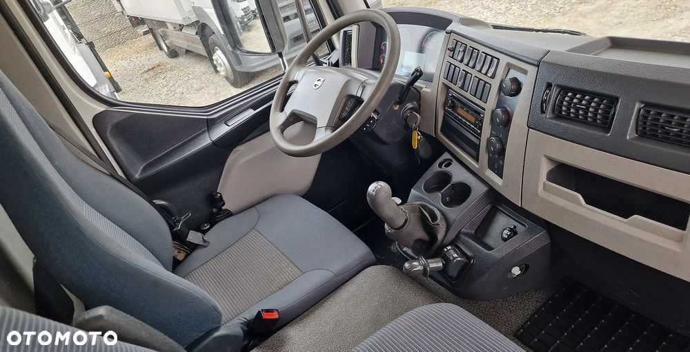 Volvo FL260  4x2 Kiper/ Wywrotka/ Klima/ Blokada /trzy osoby - 21