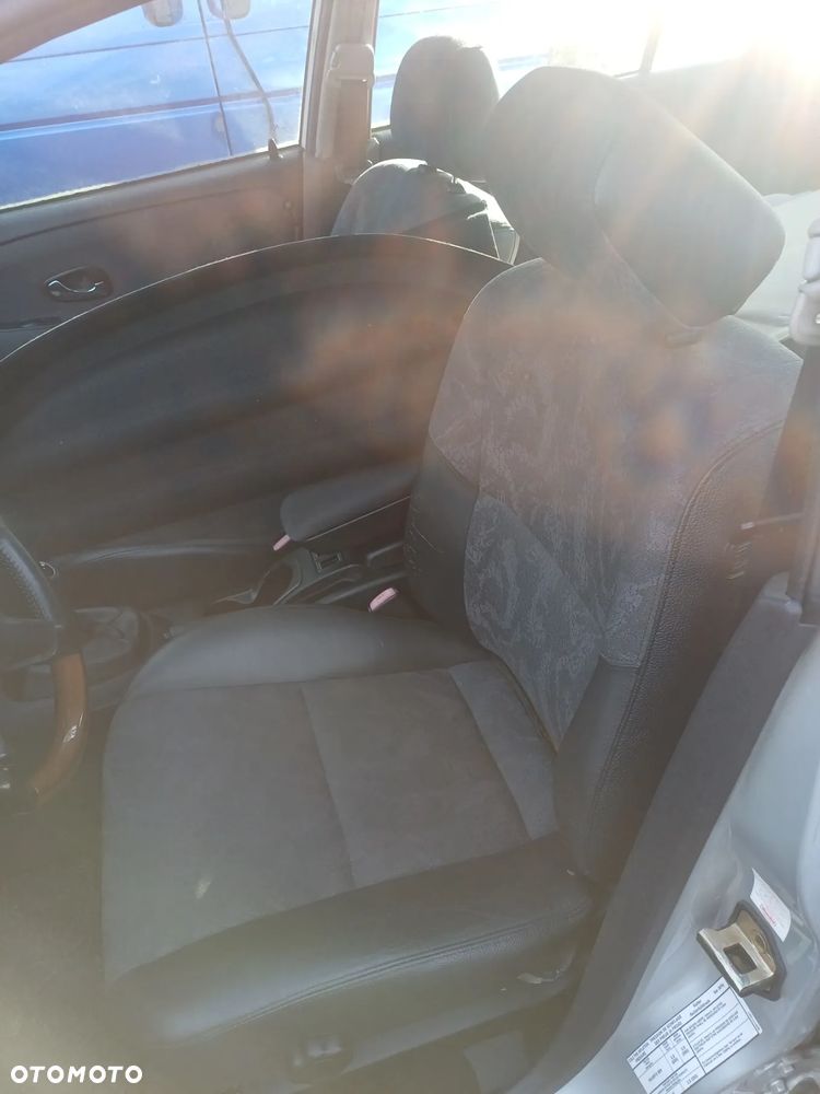 Mitsubishi Carisma 2003r na części - 6