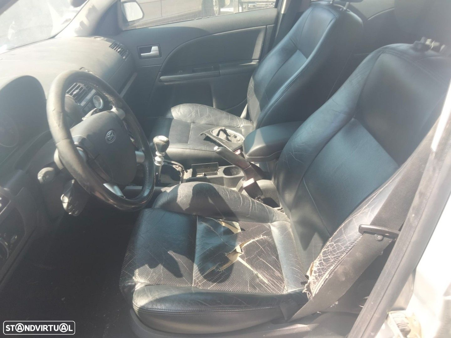Ford Mondeo 2.0 TDdi de 2002 disponível para peças - 5