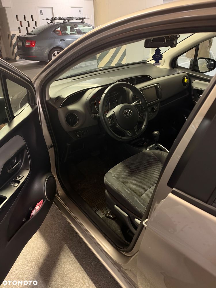 Toyota Yaris 2014 photo 4