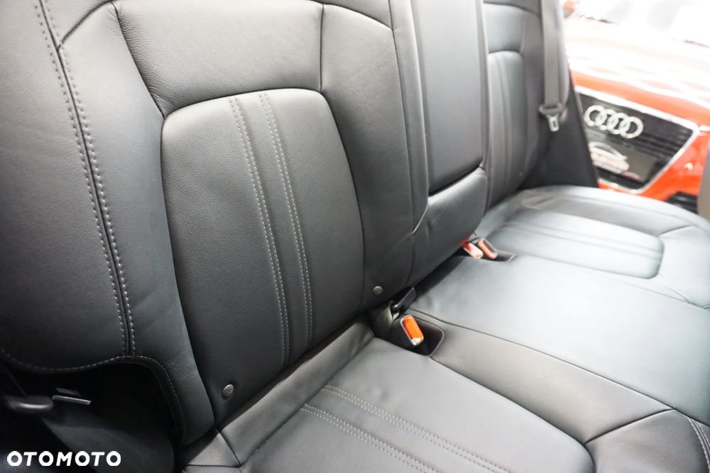 Kia Sportage 2.0 CRDI 4WD Automatik Spirit - 27