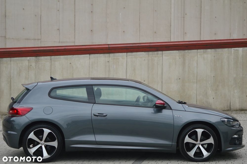 Volkswagen Scirocco 2.0 TDI GTS - 8