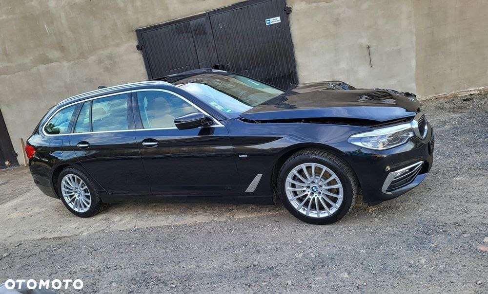 BMW Seria 5 530d xDrive Luxury Line - 4