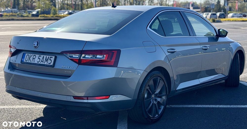 Skoda Superb 2.0 TDI SCR 4x4 L&K DSG - 4
