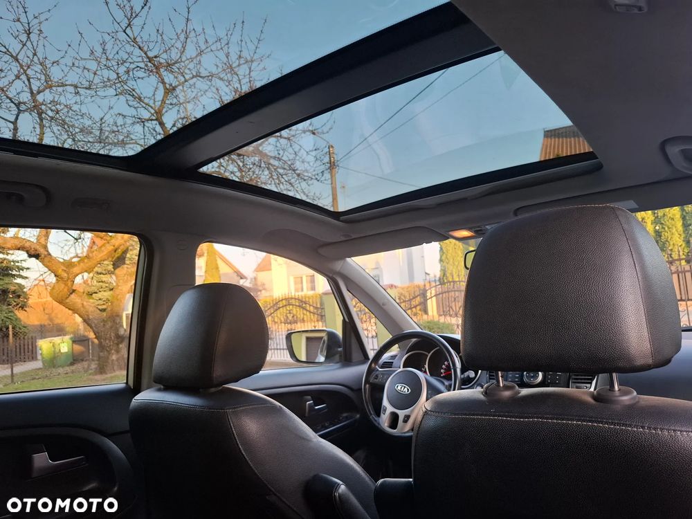 Kia Venga - 16