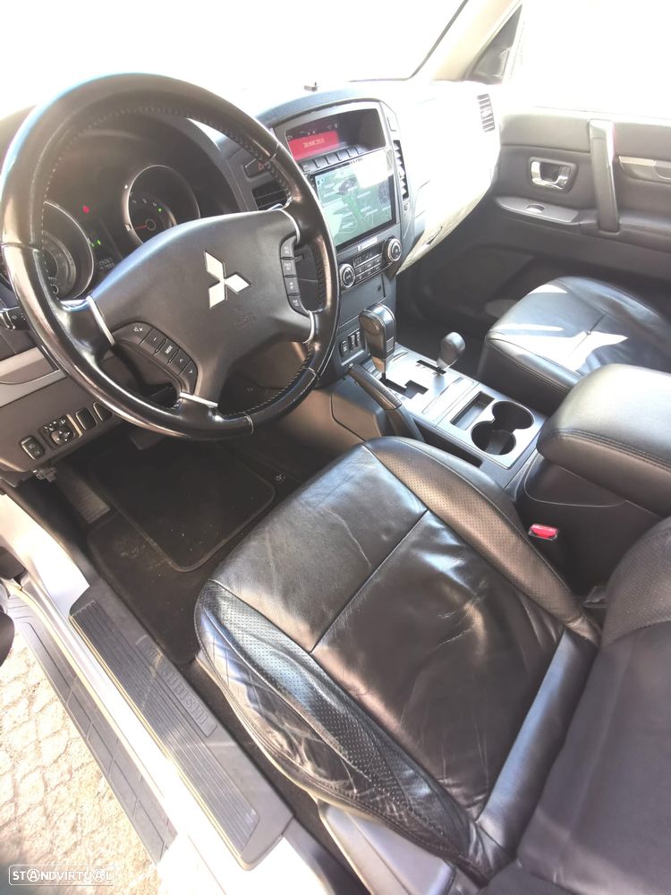 Mitsubishi Pajero 3.2 DI-D GLS BT+CA - 10
