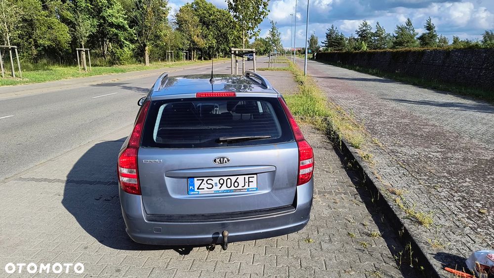 Kia Ceed - 6