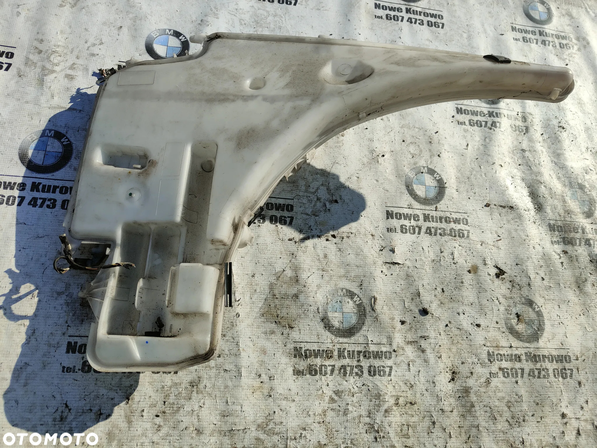 BMW E82 E88 E90 Zbiornik płynu do spryskiwaczy 7229537 - 2