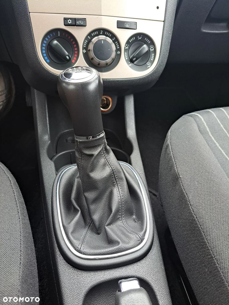 Volkswagen Golf Plus - 20