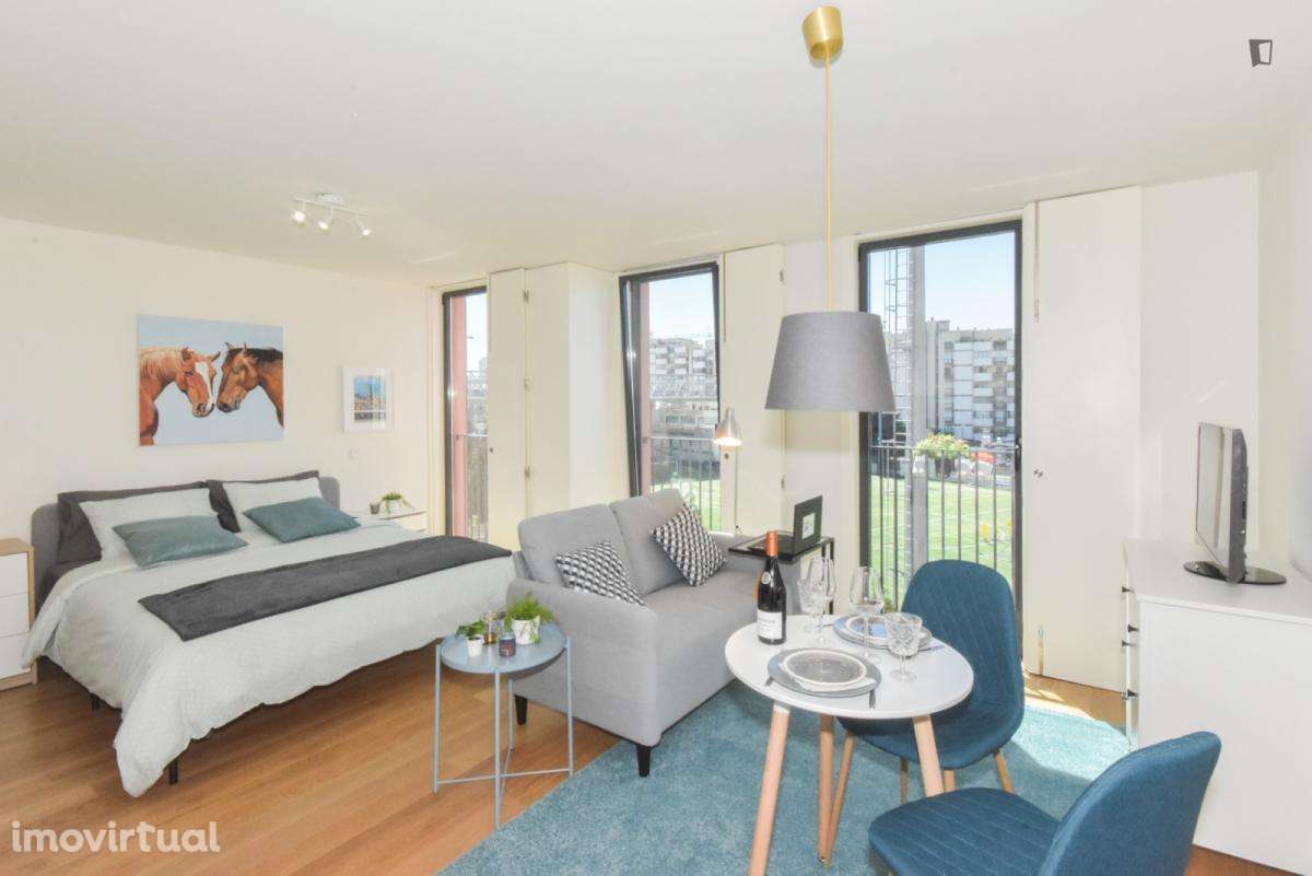 Estúdio - localizado em Paranhos Porto - Grande imagem: 2/24