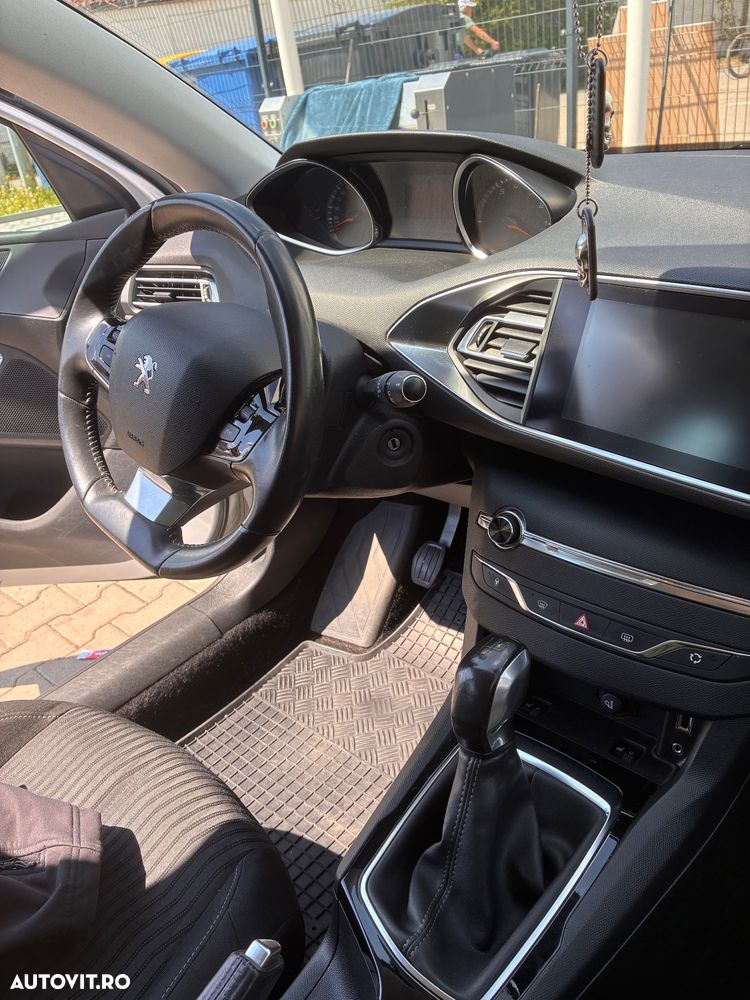 Peugeot 308 1.2 L PureTech Access - 14