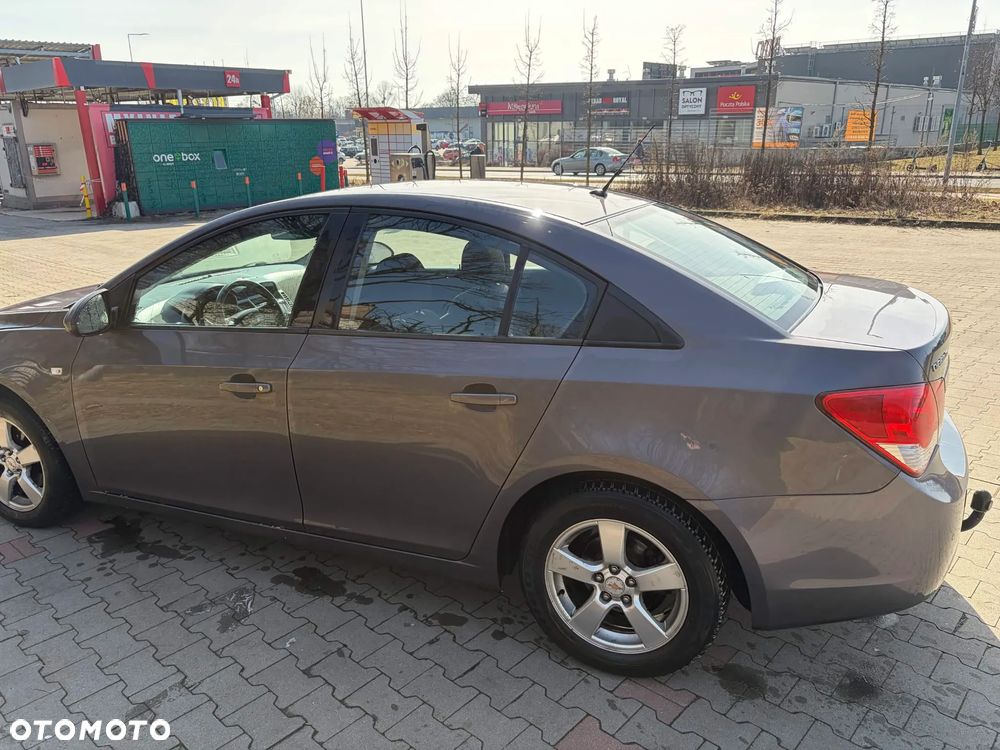 Chevrolet Cruze - 6