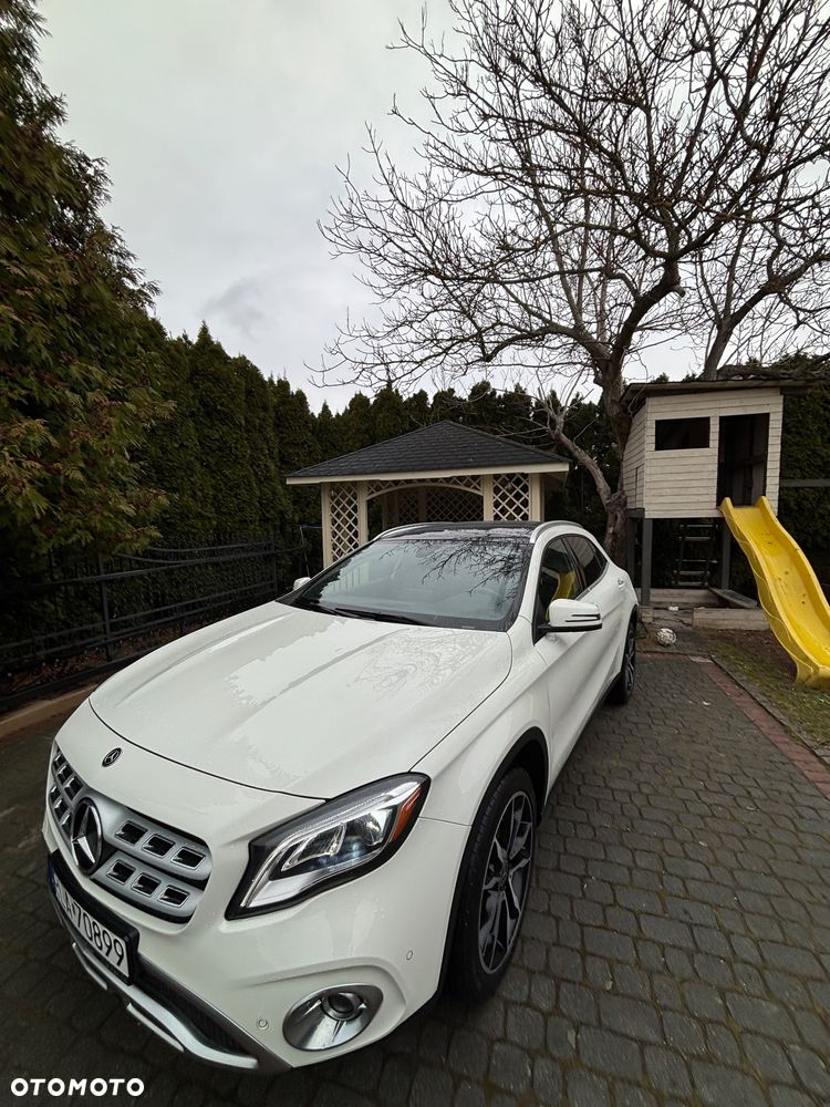 Mercedes-Benz GLA 250 4-Matic Urban - 2