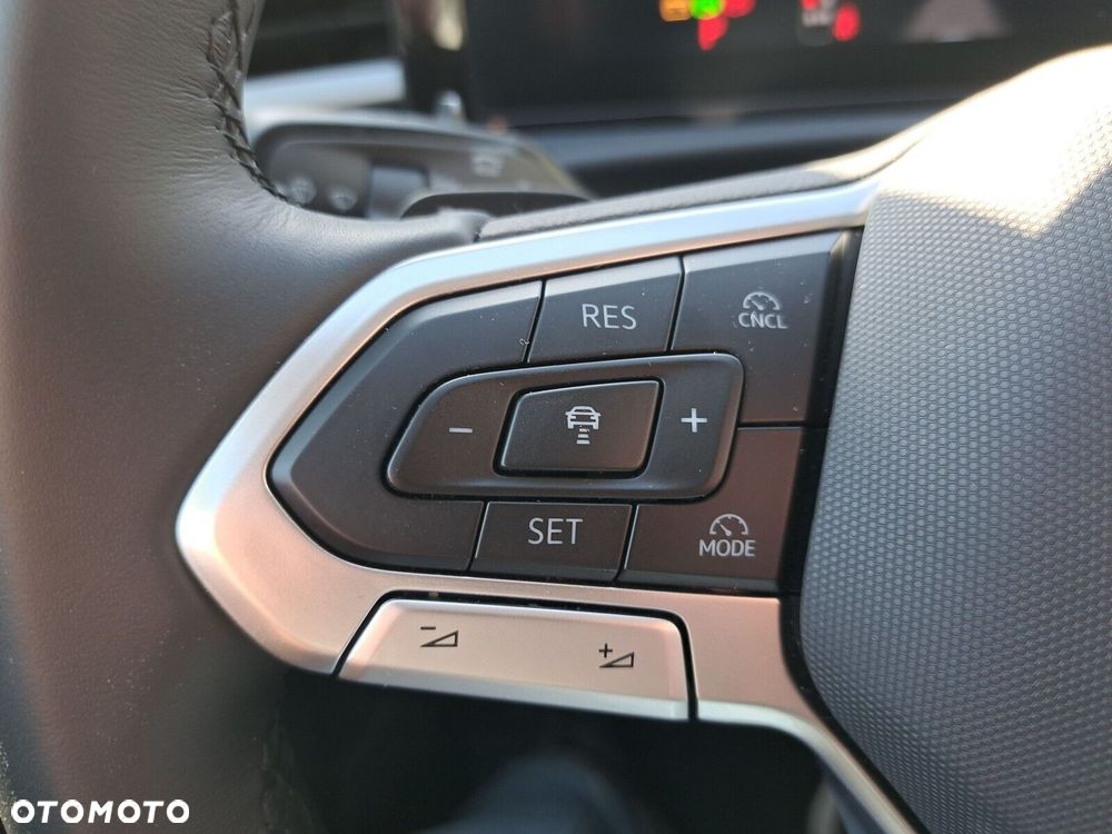 Volkswagen T-Roc 1.5 eTSI Style DSG - 28