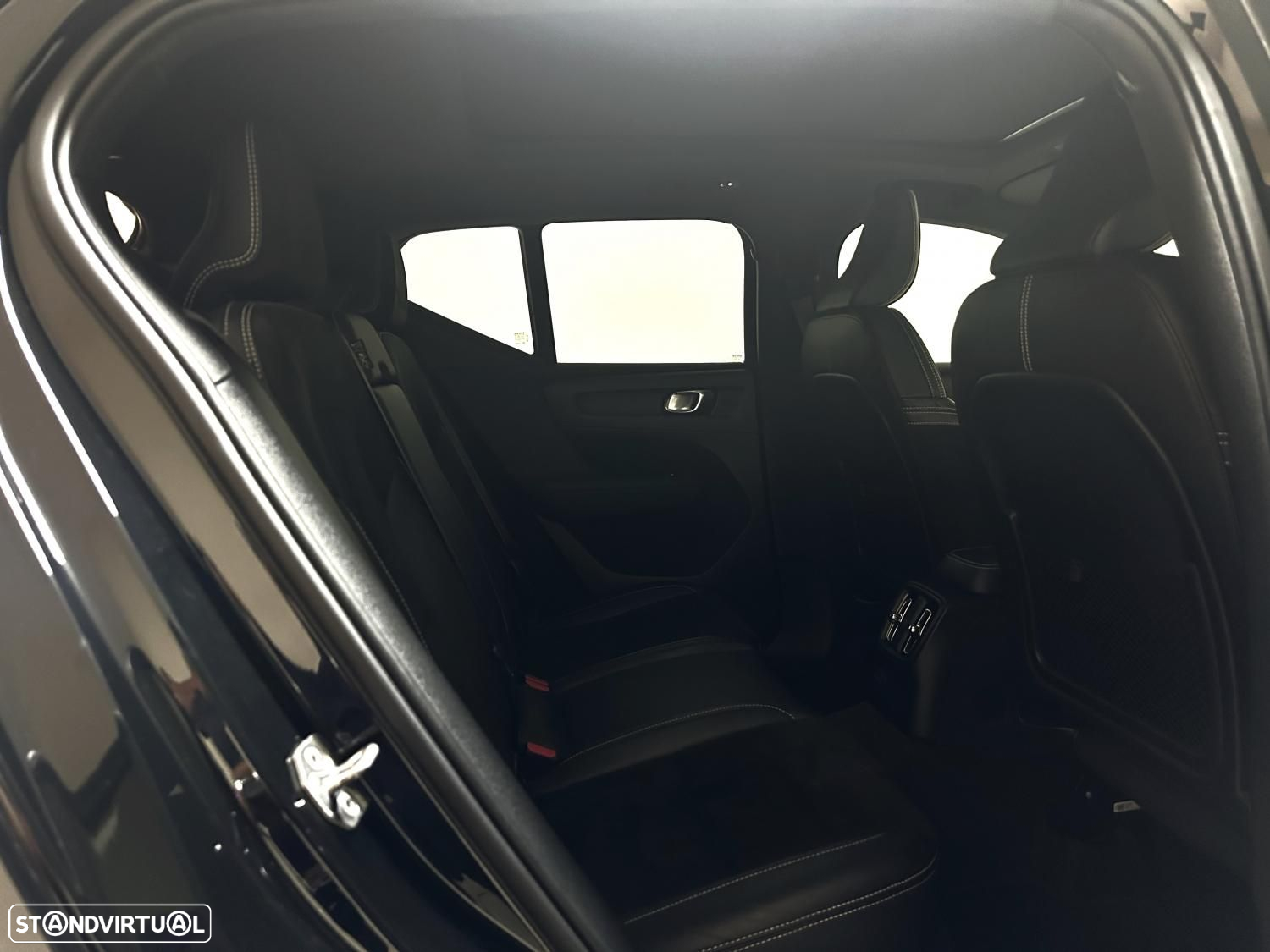 Volvo XC 40 1.5 T5 PHEV R-Design Expression - 39