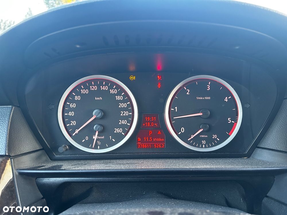 BMW Seria 5 - 25