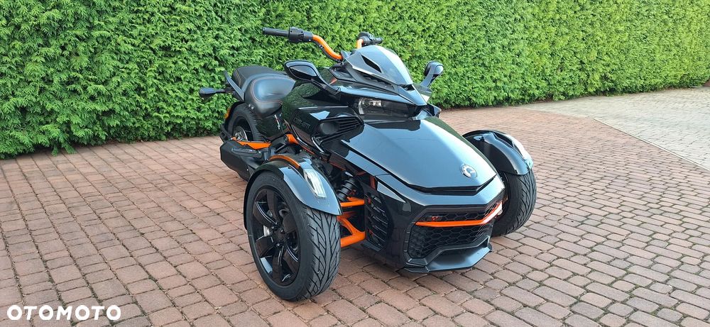 Can-Am Spyder - 1
