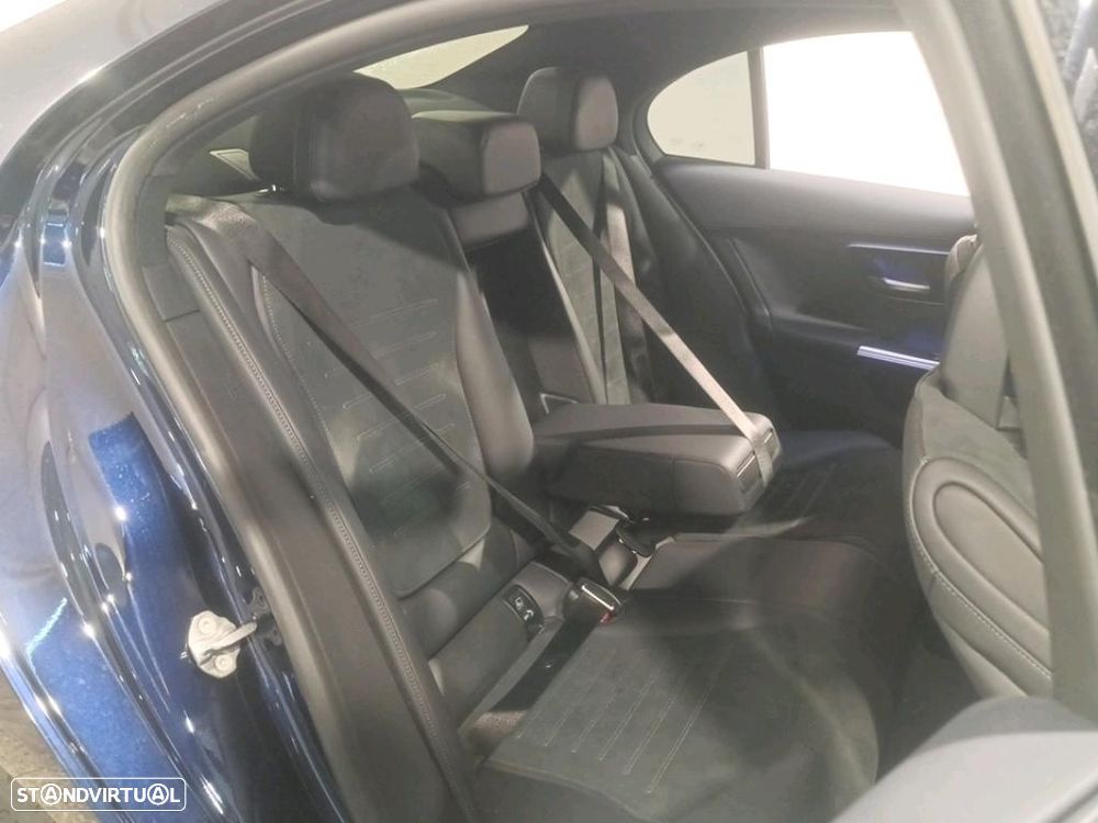 Mercedes-Benz C 300 e AMG Line - 8