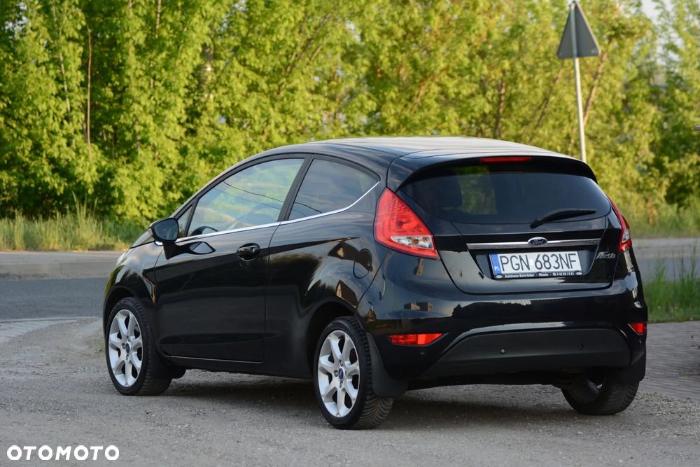 Ford Fiesta 1.25 Titanium EU5 - 10