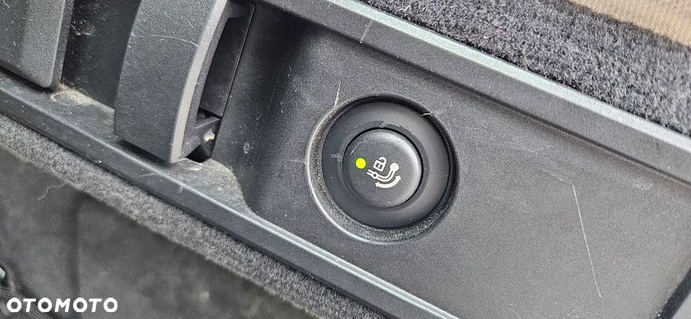 BMW Seria 3 320i Luxury Line - 35