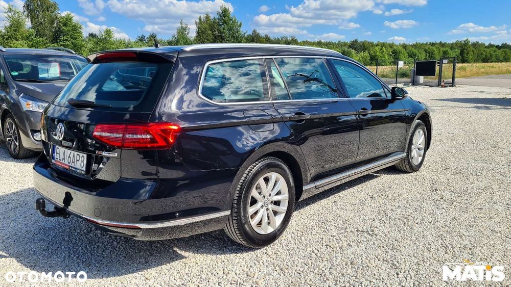 Volkswagen Passat - 36