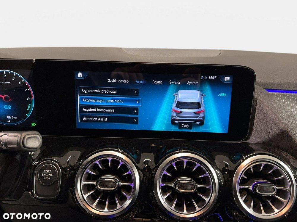 Mercedes-Benz GLA - 27