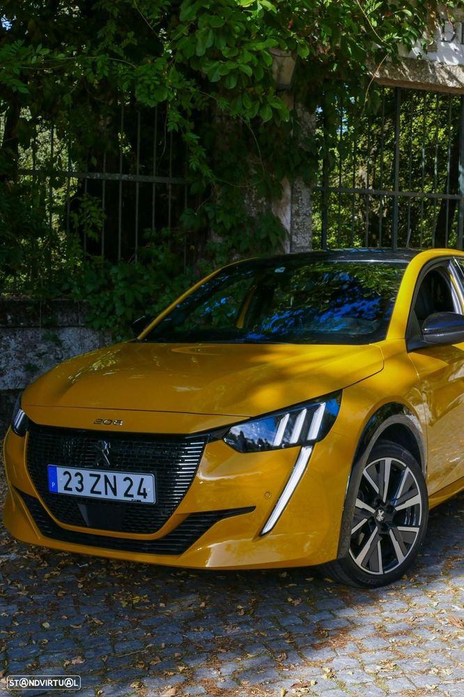 Peugeot 208 1.2 PureTech GT Line EAT8 - 1
